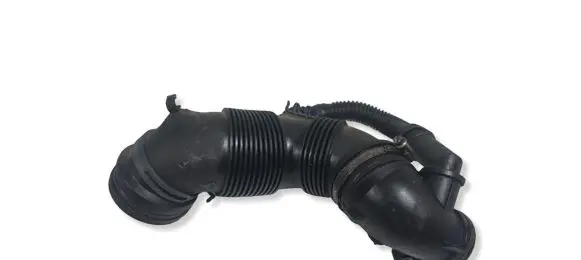 Skoda Octavia Mk3 (5E) Turbo air intake inlet pipe/hose 5Q0129635