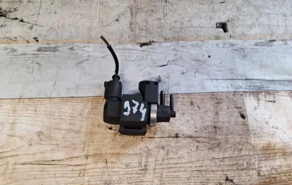 Audi A4 S4 B7 8E 8H Turbo solenoid valve