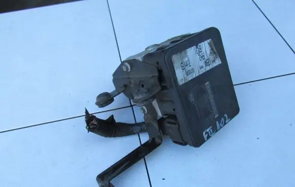 Ford C-MAX I ABS Pump 8M512C405CA