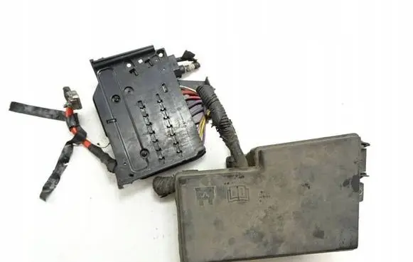 Ford Grand C-MAX Fuse module AV6T14A067AB 5B0010107 051700