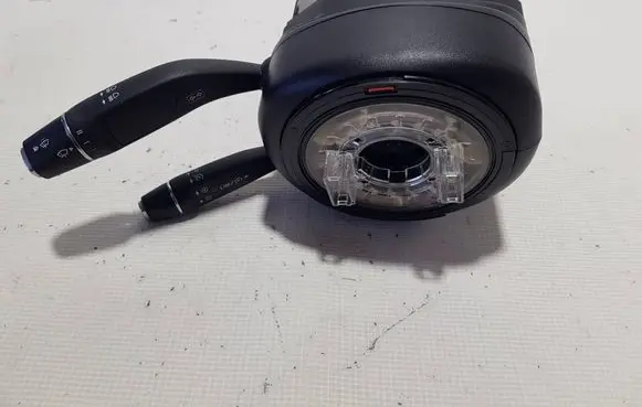 Mercedes-Benz CLA C117 X117 W117 Steering wheel buttons/switches A2469003914FGGN A2469003914