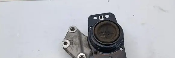 Peugeot 3008 I Engine mount bracket 96820267804