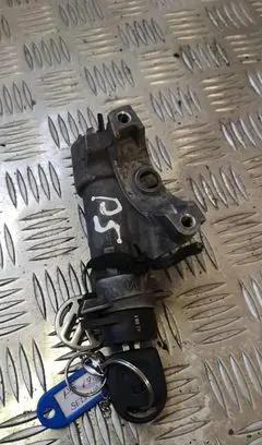 Volkswagen PASSAT B5 Ignition lock 4b0905851a