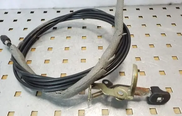 Hyundai Tucson JM Fuel cap flap release cable 