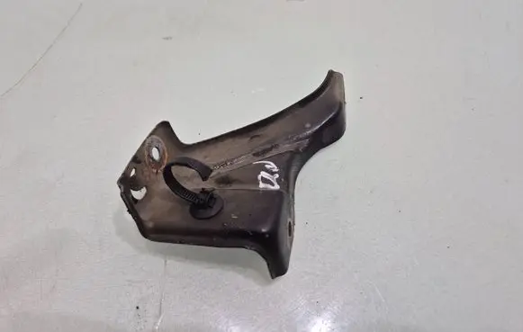 Honda Civic Fender mounting bracket 
