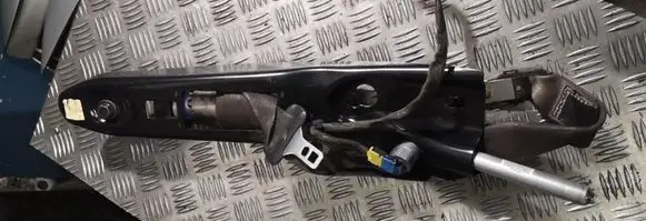 Volvo XC90 Front seatbelt 8686632