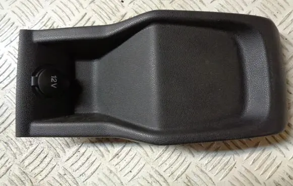 Ford Fiesta Other center console (tunnel) element C1BBA043B63A
