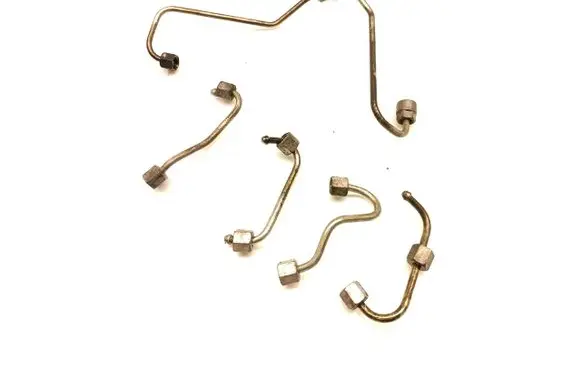 Jaguar XE Fuel injector supply line/pipe 