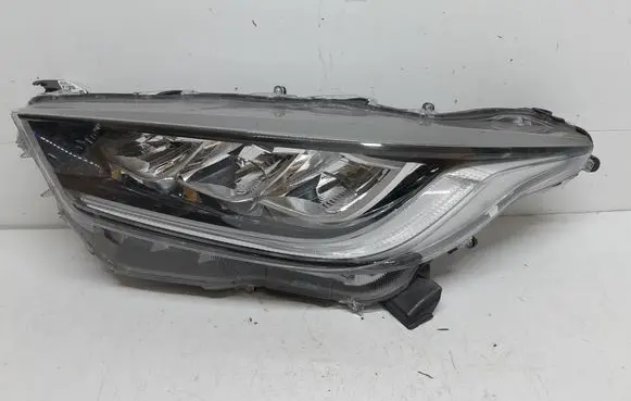 Toyota Yaris XP210 Headlight/headlamp 