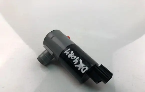 Volvo V40 Windscreen/windshield washer pump 1019873001