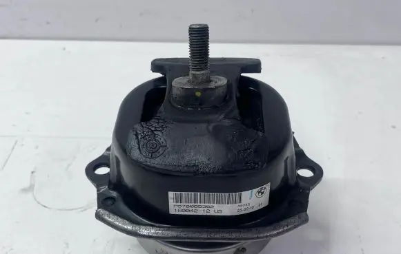BMW X5M E70 Engine mount bracket 678065302