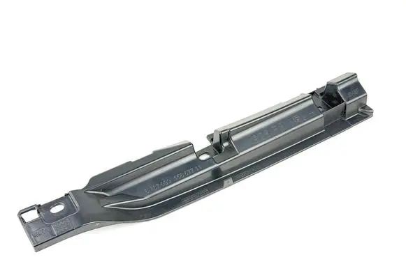 BMW i4 Sill/side skirt trim 8737090 15857711