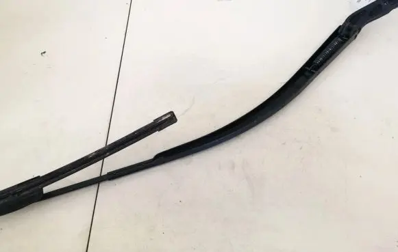 Mazda 6 Front wiper blade arm