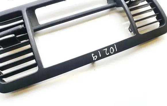 Subaru Outback Dash center air vent grill