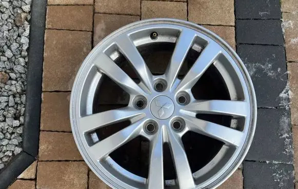 Mitsubishi Colt R16 alloy rim 
