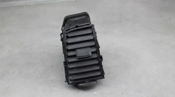 Nissan Murano Z51 Cabin air duct channel 687501GR0A