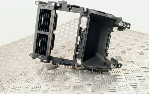 Dash center air vent grill