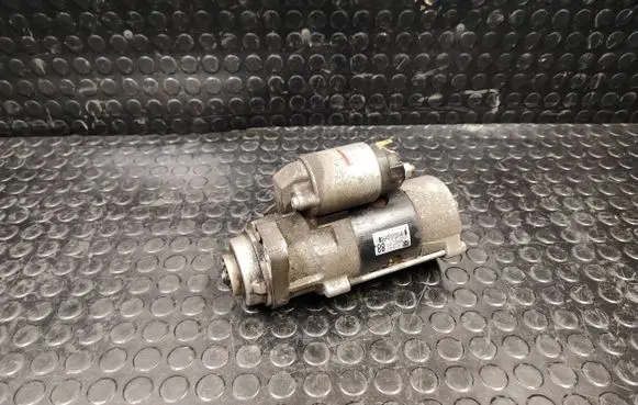 Peugeot 4008 Starter motor 1810A188