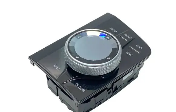 Head unit multimedia control