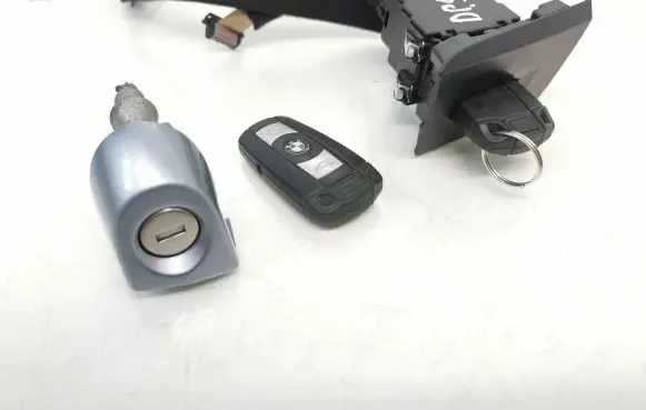 BMW 3 E90 E91 Ignition lock 108625 6954719 E9xlizp5