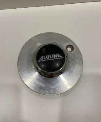 BMW 3 E30 Non-original wheel cap 0081017