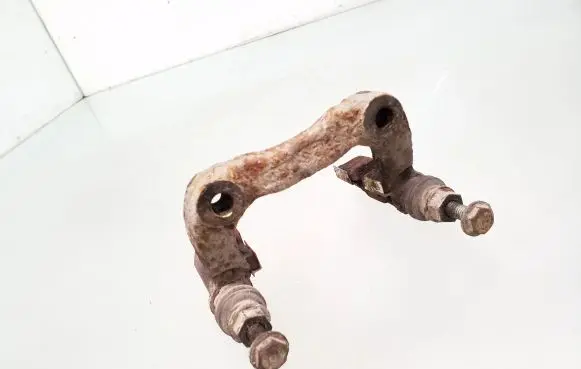 Volkswagen Bora Brake caliper pad carrier rear 