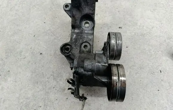 Opel Astra H Generator/alternator bracket 897364343