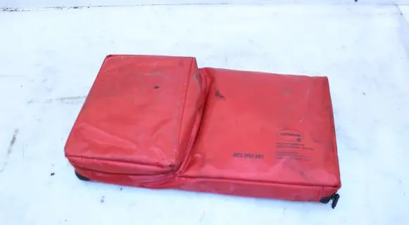 Audi A6 S6 C6 4F First aid kit 8E0860281