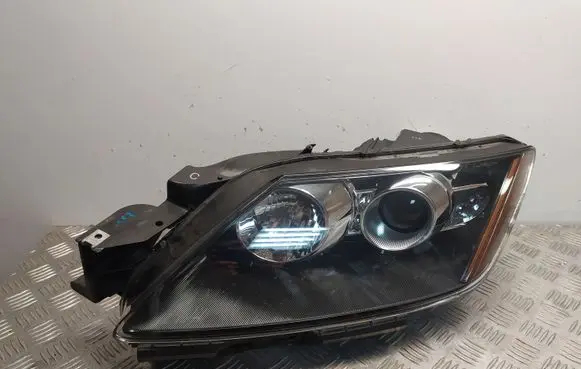 Mazda CX-7 Headlight/headlamp 10061583