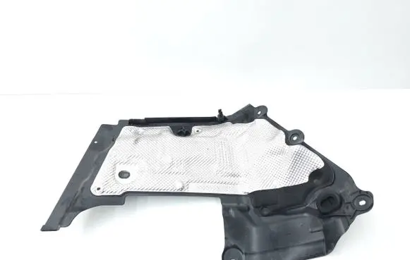 Mercedes-Benz C W205 Other engine bay part 40128590 20171207 A2056206001