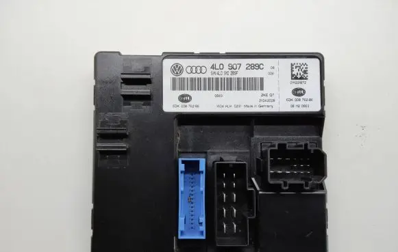 Audi Q7 4L Light module LCM 4L0907289C 4L0910289F
