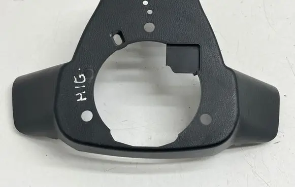 Toyota Highlander XU50 Steering wheel trim GS13118360