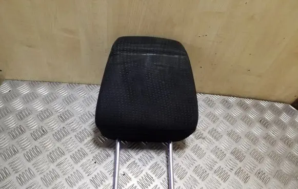 Honda CR-V Front seat headrest 