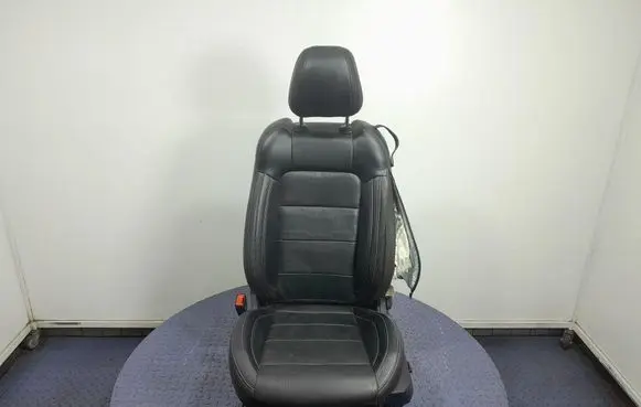 Ford Mustang I Front driver seat 