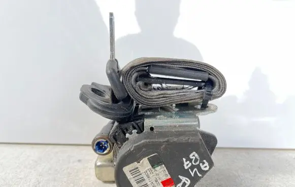 Audi A4 S4 B7 8E 8H Front seatbelt 604718600 008L000