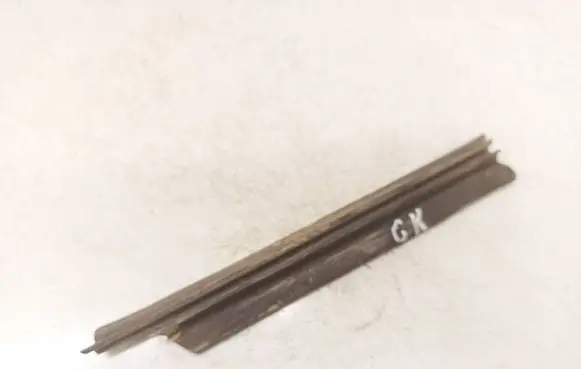 Opel Astra H Rear door glass trim molding 013124179