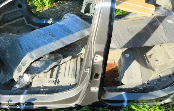 Citroen C4 III e-C4 Pillar (middle) 