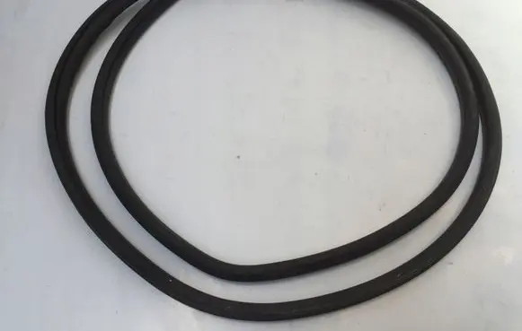 Suzuki SX4 S-Cross Rubber seal rear door 