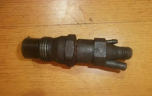 Volkswagen Caddy Fuel injector 028130201c