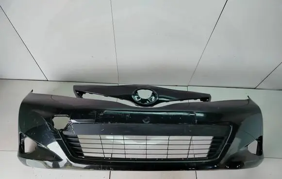 Toyota Yaris Front bumper 521190D410