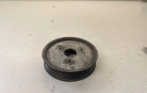 Opel Vivaro Power steering pump pulley 8200357347