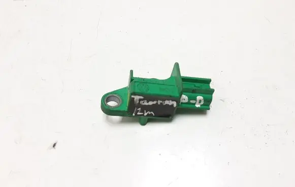 Volkswagen Touran II Airbag deployment crash/impact sensor 5WK43658