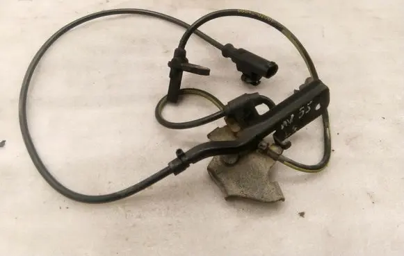 Toyota Avensis T270 ABS brake wheel speed sensor 8954202061