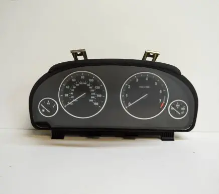 BMW 5 F10 F11 Speedometer (instrument cluster) 9285193