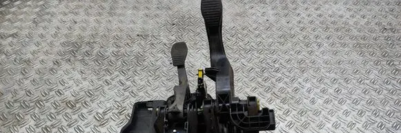 Opel Combo D Clutch pedal mounting bracket assembly 730518228340E 1106151631 160386