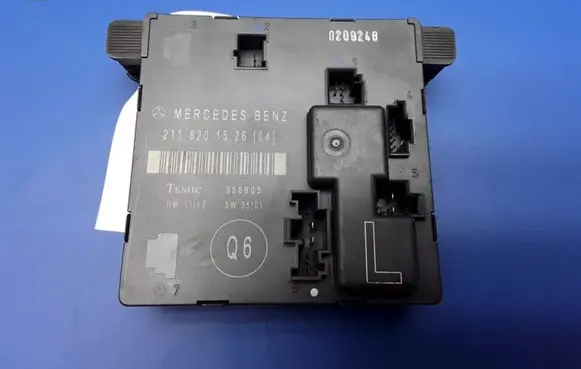 Mercedes-Benz E W211 Door control unit/module 2118201526