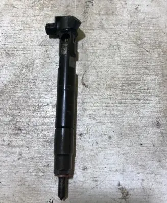 Mercedes-Benz E W212 Fuel injector 15276259141