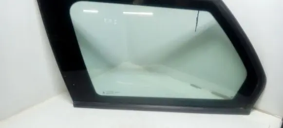 Citroen C4 Grand Picasso Rear side window