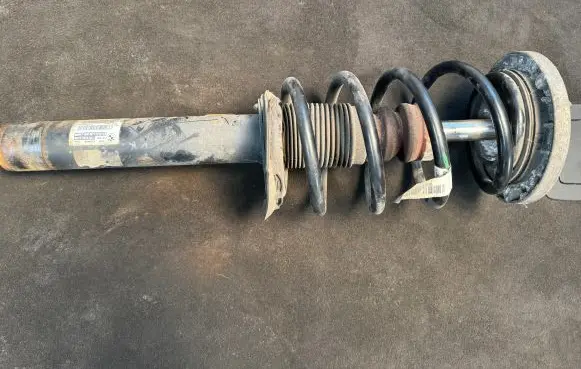 BMW X3 F25 Front shock absorber with coil spring 6796409 824904006273 6787137