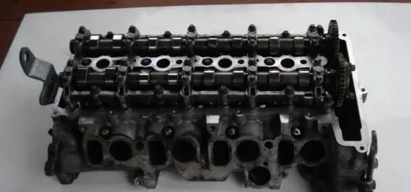 BMW 3 E90 E91 Engine head 778109304 779767606
